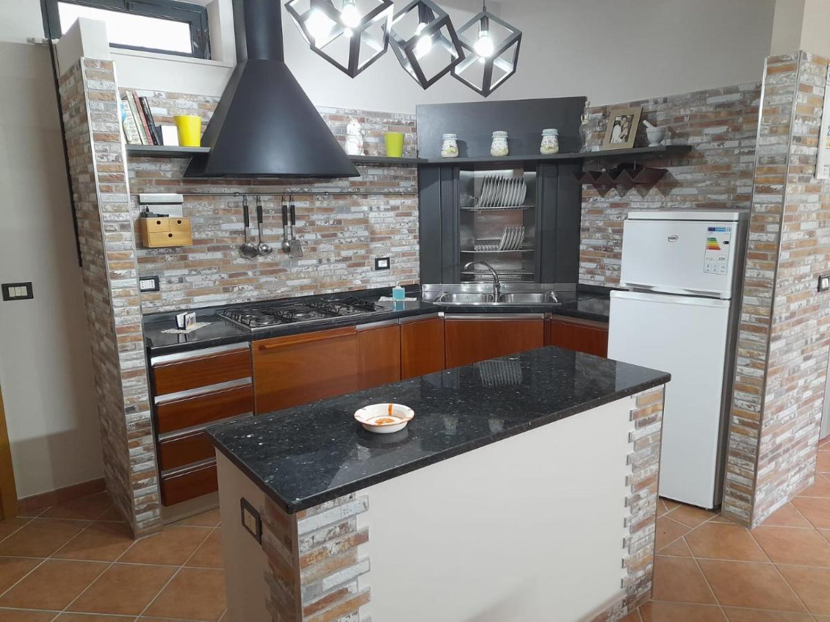 אבולה Casa Vacanze A 2 Minuti Dal Mare מראה חיצוני תמונה